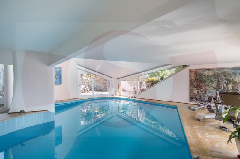 Villa contemporaine avec piscine intérieure à louer non meublée (12)