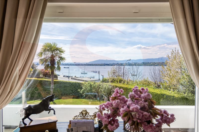 Villa contemporaine avec piscine intérieure à louer non meublée (2)