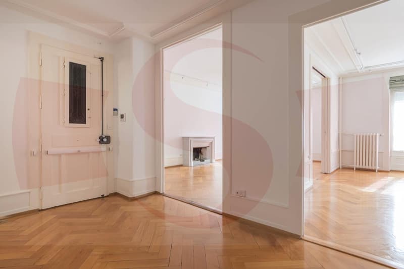 Superbe appartement de 7 pièces dans un immeuble ancien (5)
