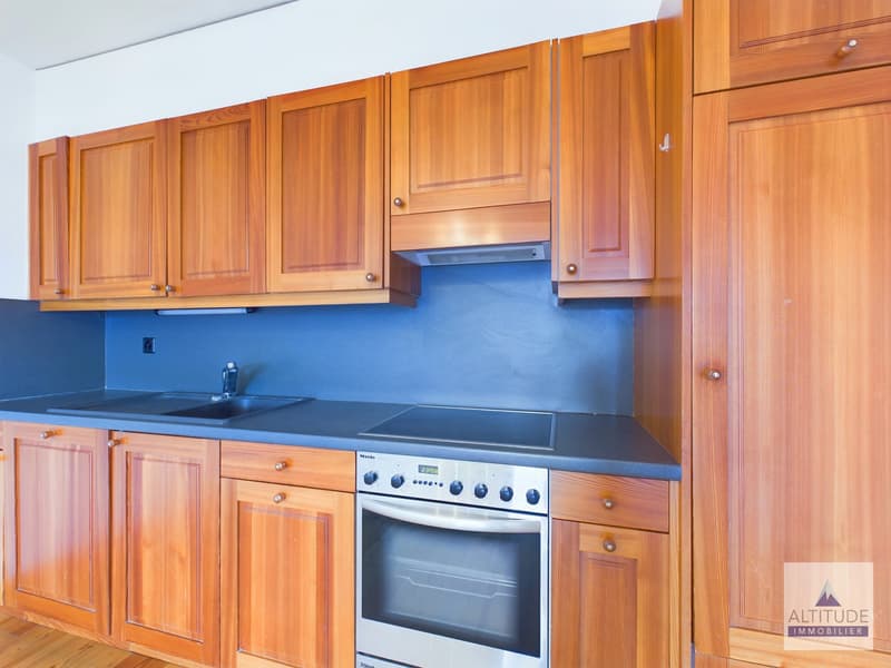 Charmant appartement de 2,5 pièces à Crans-Montana avec vue panoramique (3)