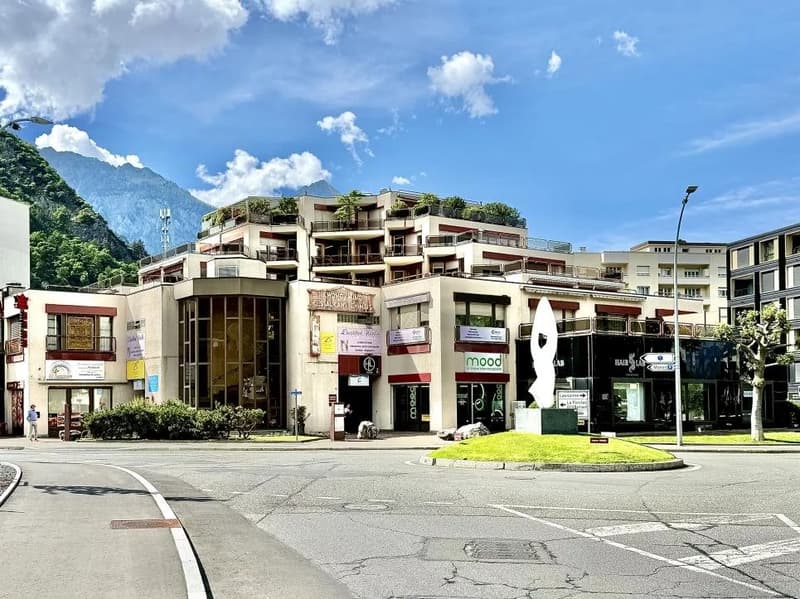 Martigny, centre-ville - à vendre place de parc dans parking souterrain (1)