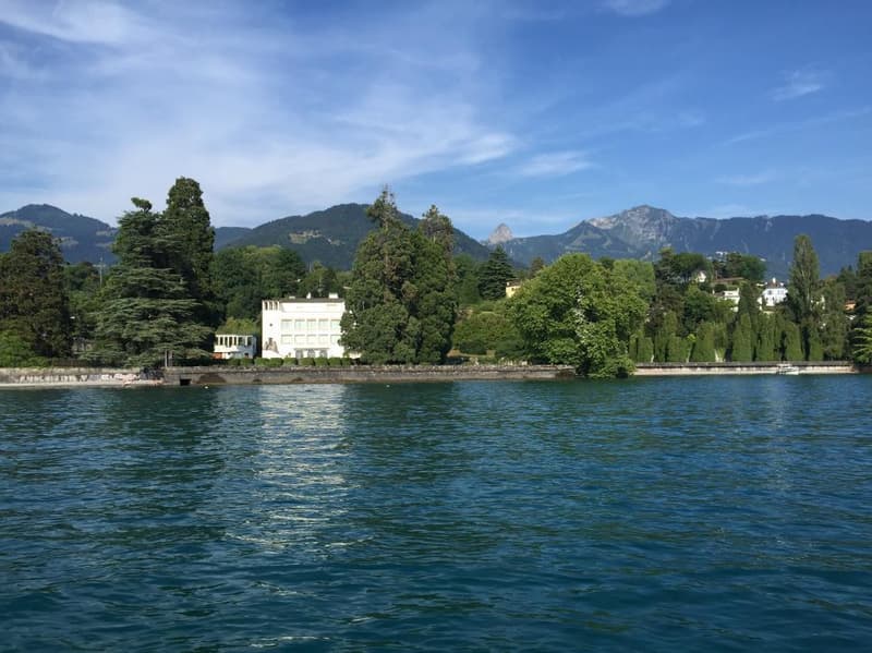Propriété d'exception pied dans l'eau proche de Montreux (1)