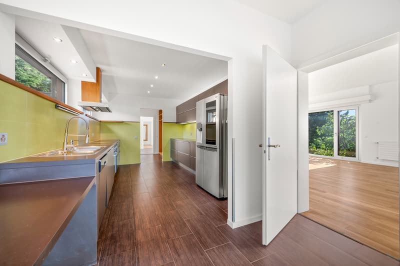 Propriété contemporaine rénovée avec vue panoramique à Chernex (7)