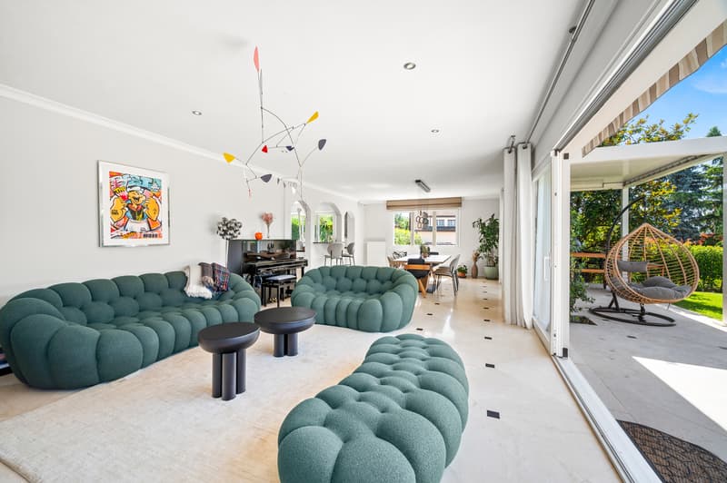 Agréable villa familiale avec piscine, vue lac, rive gauche (3)