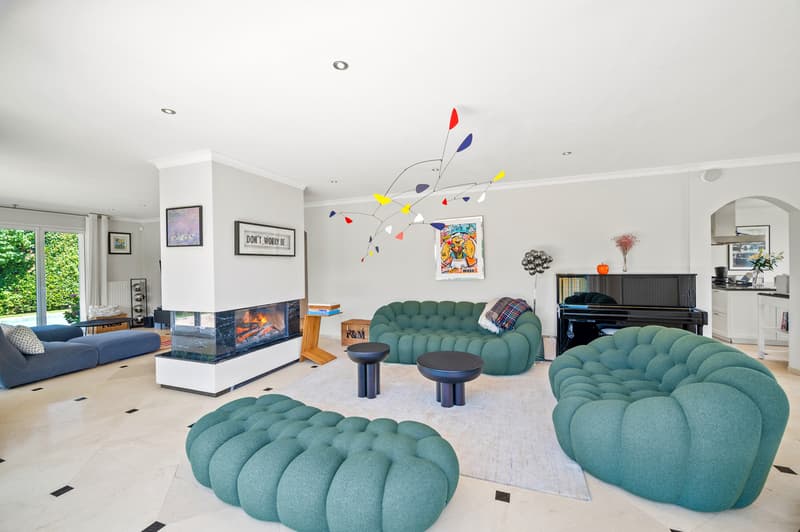 Agréable villa familiale avec piscine, vue lac, rive gauche (4)
