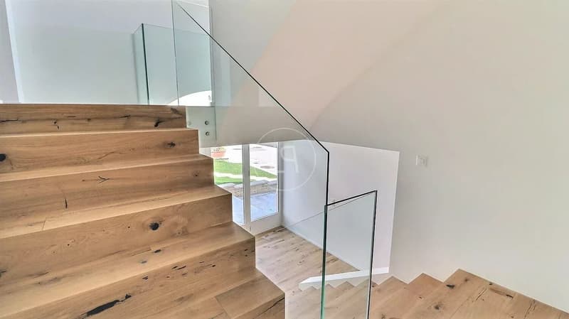 Renovated duplex apartment with lake view near Rolle (5)