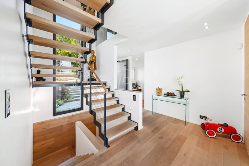 Superb architect-designed villa with panoramic view in Lully (9)