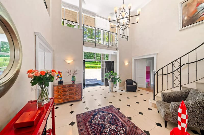 Elegant property with swimming pool in a green setting in Lausanne (5)