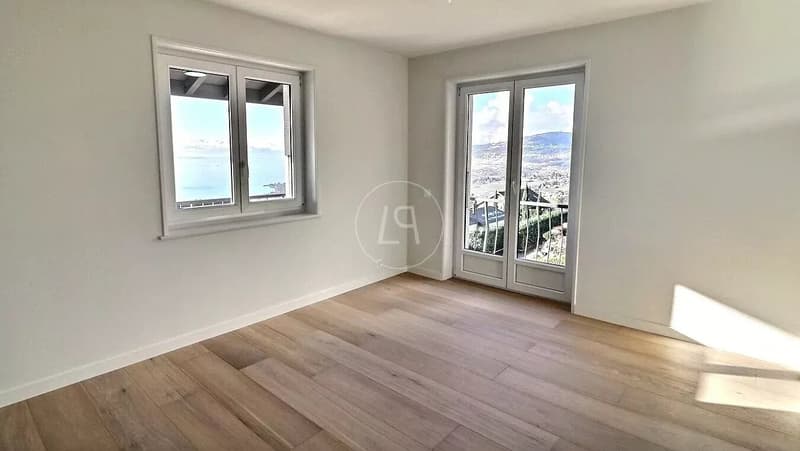 Beautiful renovated property with panoramic view in Chernex (11)