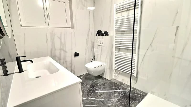 Beautiful renovated property with panoramic view in Chernex (12)