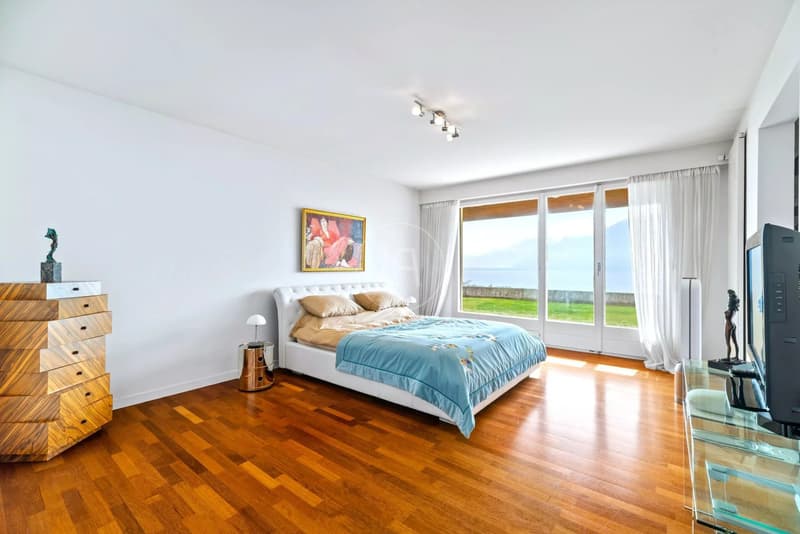 Villa in the heart of the vineyards, spectacular view ? Corseaux (13)