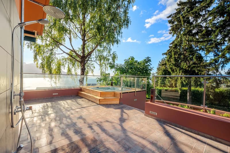 Contemporary property renovated with panoramic view in Chernex (10)