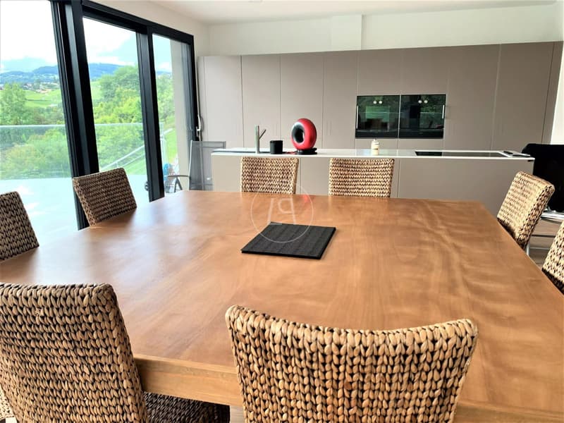 Superb contemporary house in a sought-after area of Montreux (6)