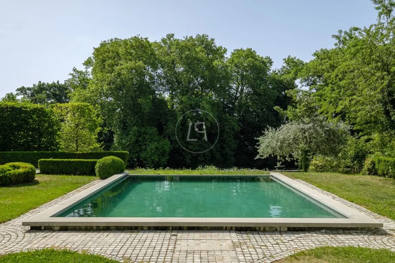 Historic 18th century castle, 15,000 m2 park, Between Lausanne and Nyon (7)
