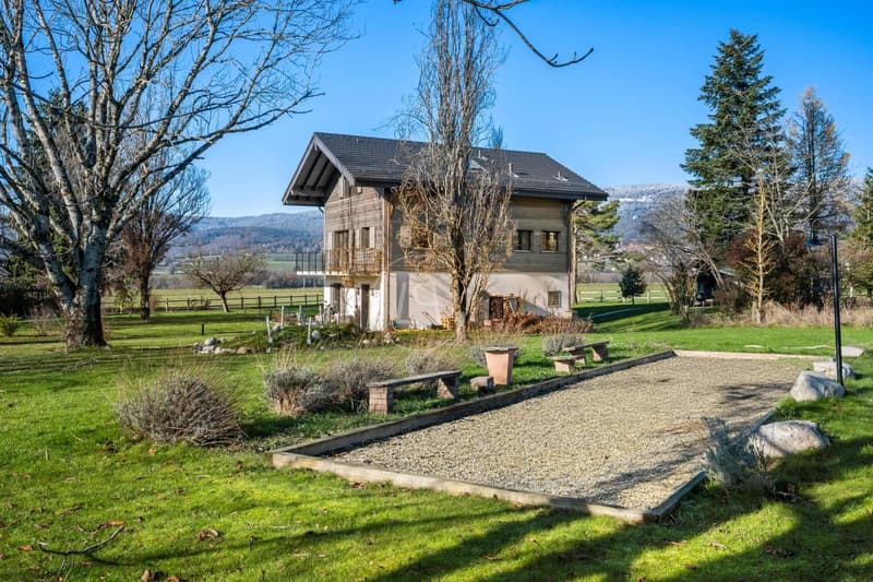 Charming house in the heart of nature in Burtigny. (3)