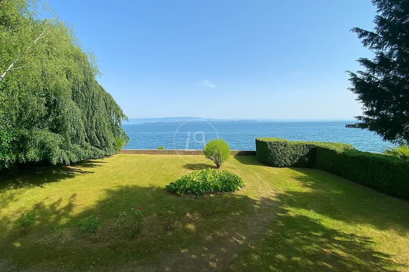 Land and project for an exceptional waterfront villa (7)