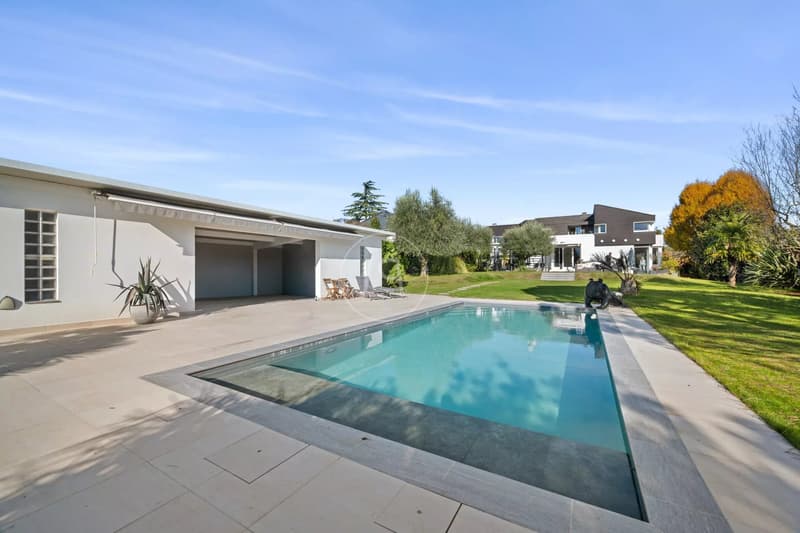 Architect-Designed house in the Geneva Countryside, Left bank (12)