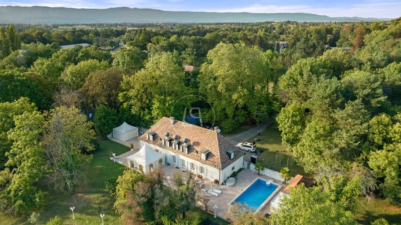 Charming residence in the heart of the Geneva countryside, left bank (1)