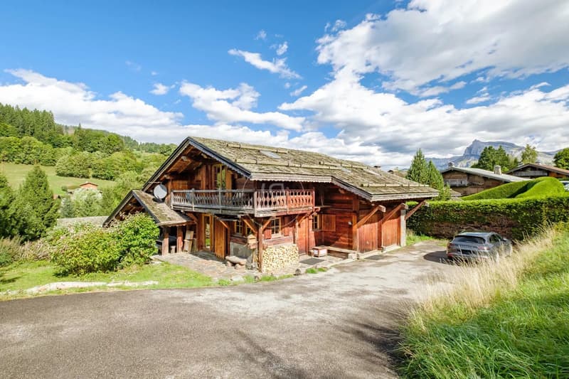 Charmant chalet d'exception à proximité de Megève (1)