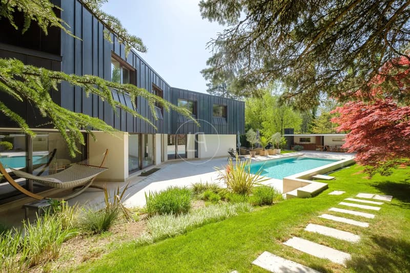 Private and nuisance-free architect-designed property, Conches (GE) (12)