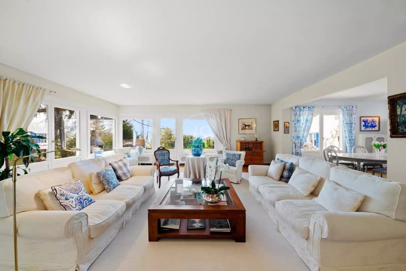 Superb family property with pool and lake view in Epalinges (4)