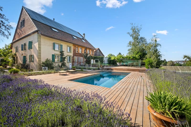 Superbe bâtisse avec charme et piscine proche de Lausanne (1)