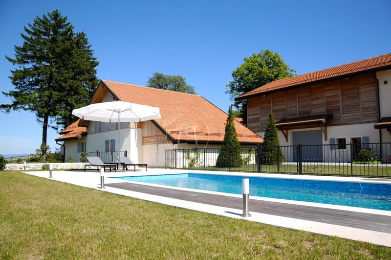 Elégante ferme rénovée avec piscine, proche de Rolle (7)
