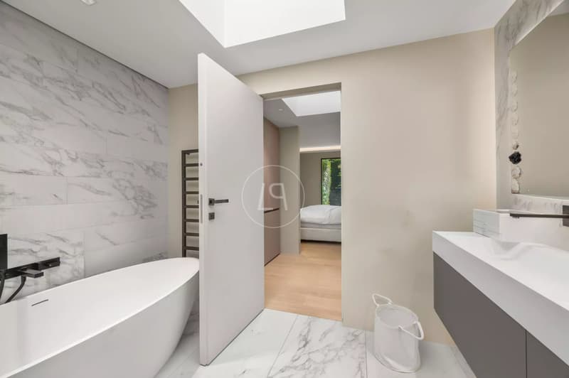 Villa contemporaine d'exception, vue et accès privé au lac,rive gauche (13)