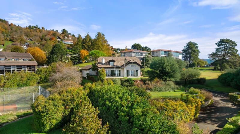 Très belle villa avec vue panoramique à Grandvaux (2)