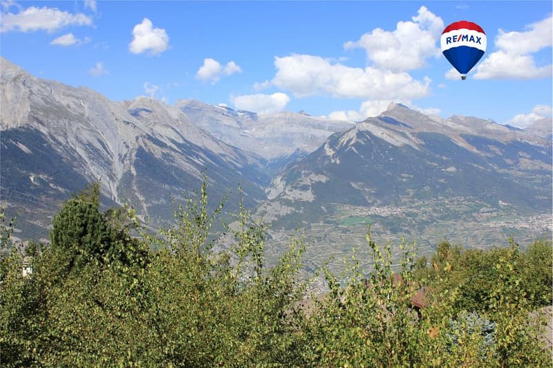 Terrain à construire avec projet, libre de mandat. (5)