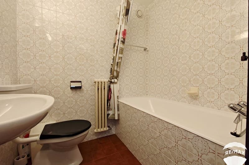 Appartement de 2,5 pièces avec piscine et un grand carnotzet (11)