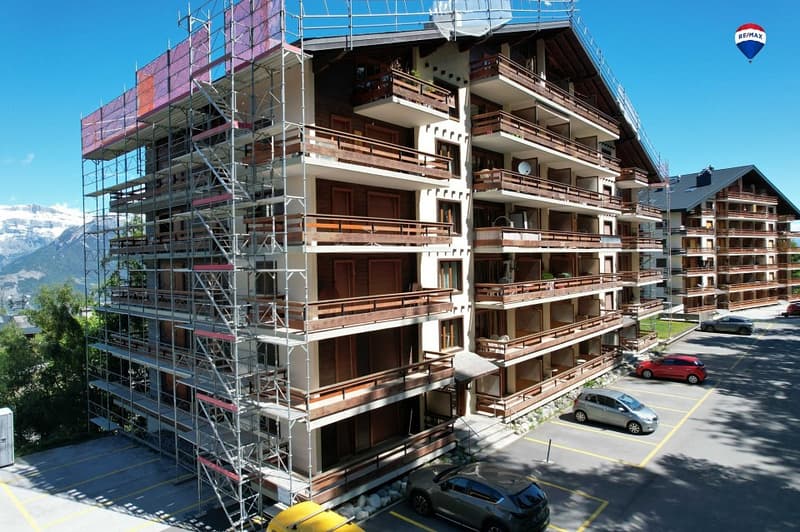 Appartement de 2,5 pièces avec piscine et un grand carnotzet (2)