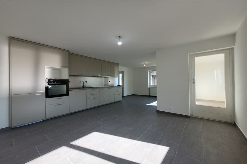 Appartement rénové de 2,5 p. avec véranda (4)