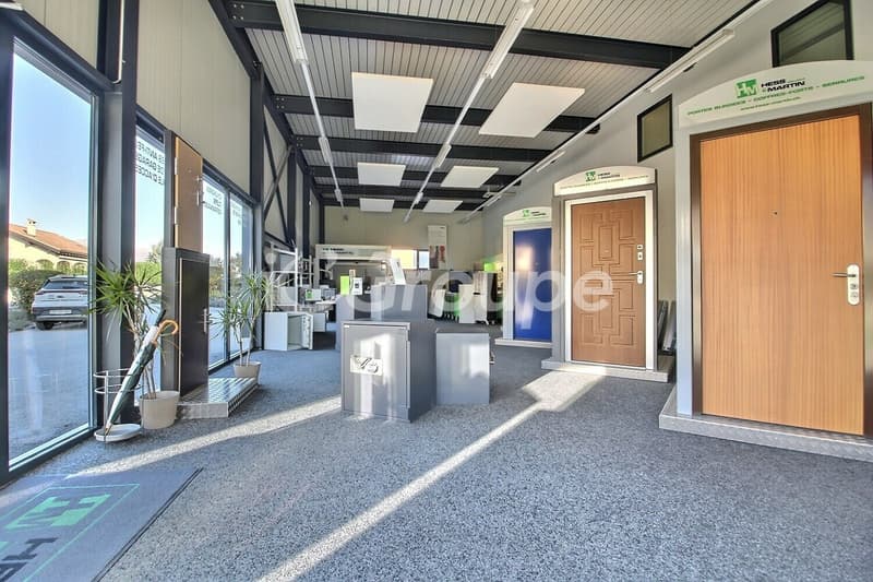 UVRIER - Halle industrielle de 955m2 avec showroom et atelier (2)