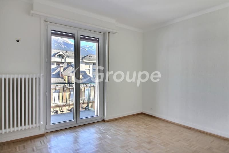 Appartement de 2.5 pièces rénové pour location à Sion. (3)