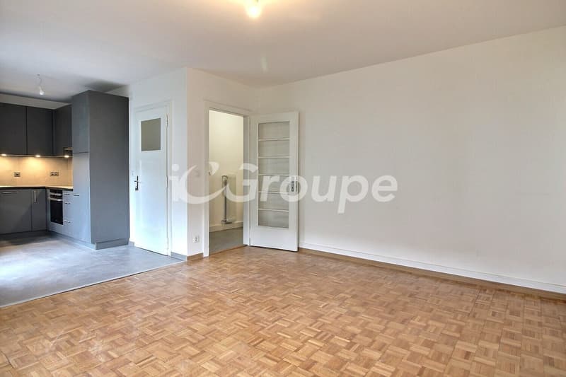 Appartement rénové de 3.5 pièces à louer au centre-ville de Sion (3)