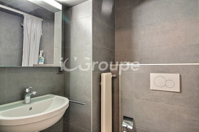Appartement rénové de 3.5 pièces à louer au centre-ville de Sion (4)