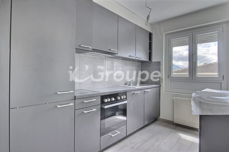 Bel appartement de 3.5 pièces rénové en location à Sion (6)