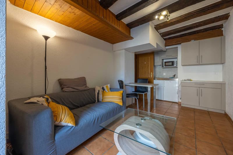 Restaurant réputé au coeur de la vieille ville - vente avec les murs (6)