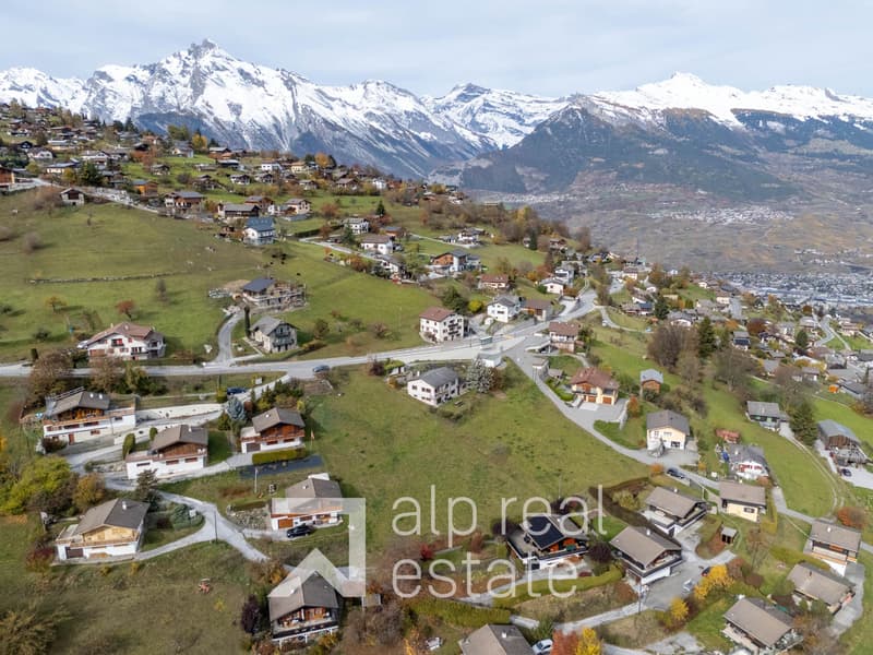 Séduisant terrain à bâtir à 5 mn de la station (3)