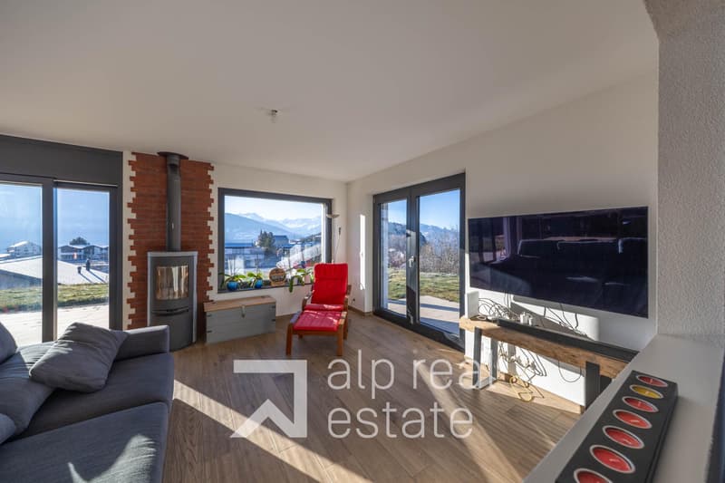 Villa neuve de standing avec vue spectaculaire sur le lac du Louché et les Alpes (4)