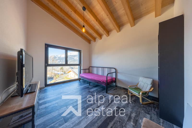 Villa neuve de standing avec vue spectaculaire sur le lac du Louché et les Alpes (8)