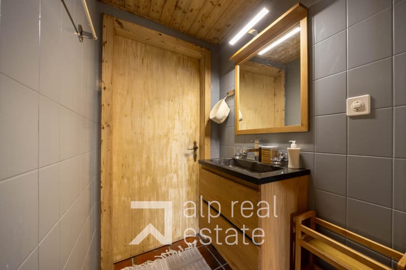 Chalet mitoyen rénové au coeur de la station (6)