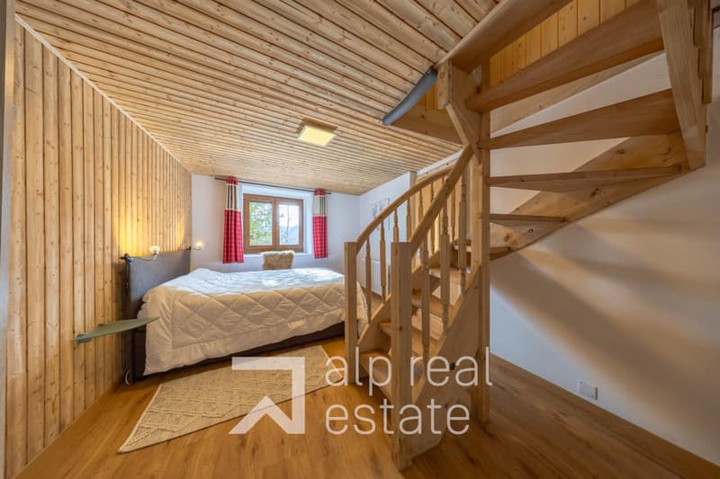 Chalet mitoyen rénové au coeur de la station (5)