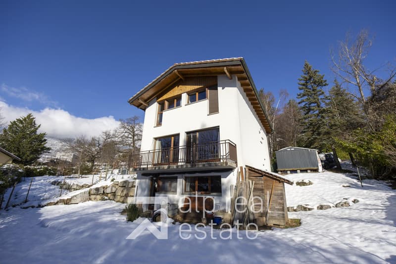 Superbe maison familiale avec véranda chauffée et vue dégagée (13)