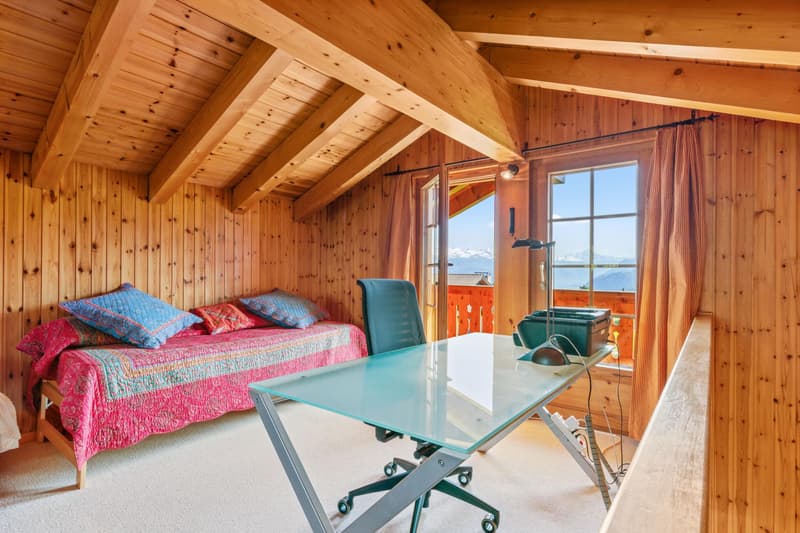 Magnifique chalet en madrier au calme - situation exceptionnelle (8)