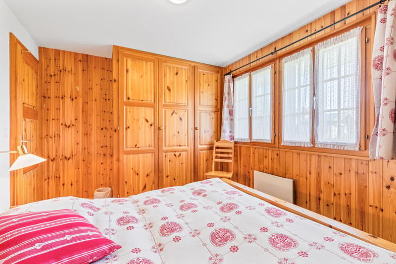 Magnifique chalet en madrier au calme - situation exceptionnelle (10)