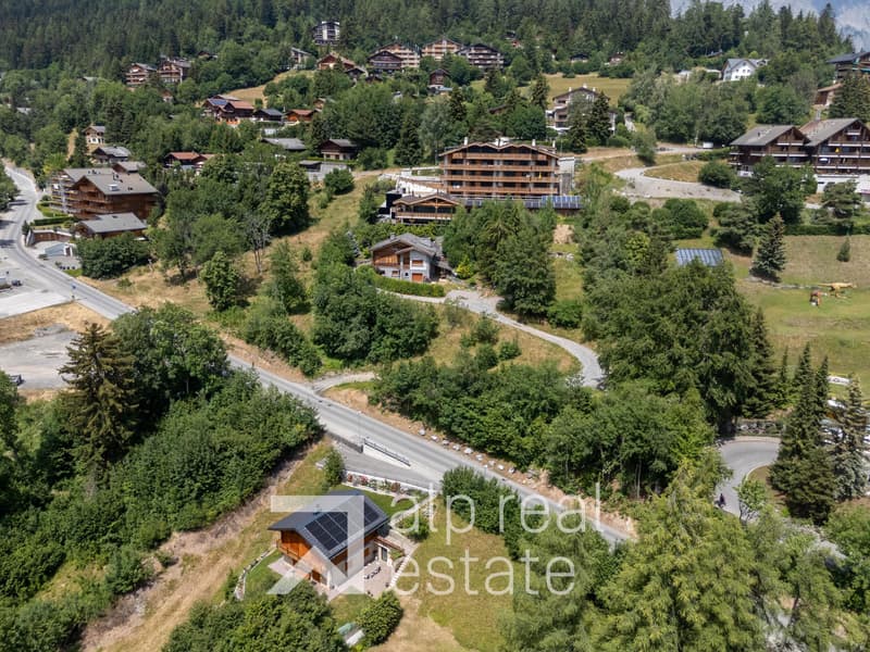 Terrain d'exception ? à deux pas des Bains (1)