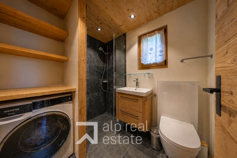 Magnifique chalet rénové avec vue à couper le souffle (8)