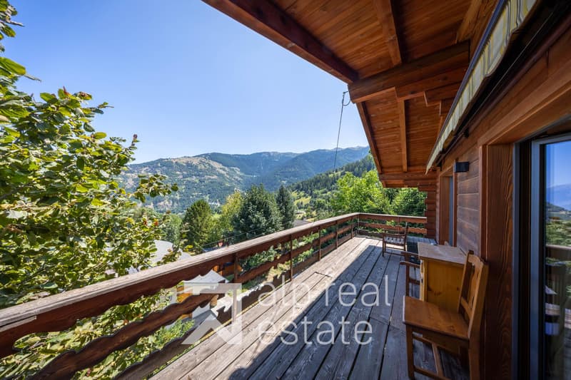 Magnifique chalet rénové avec vue à couper le souffle (2)